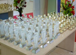 تكريم الطلاب المتفوقين من الأول للرابع 2017